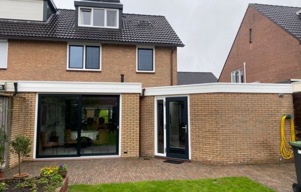 Waarom kiezen voor kunststof gevelbekleding bij renovatie?
